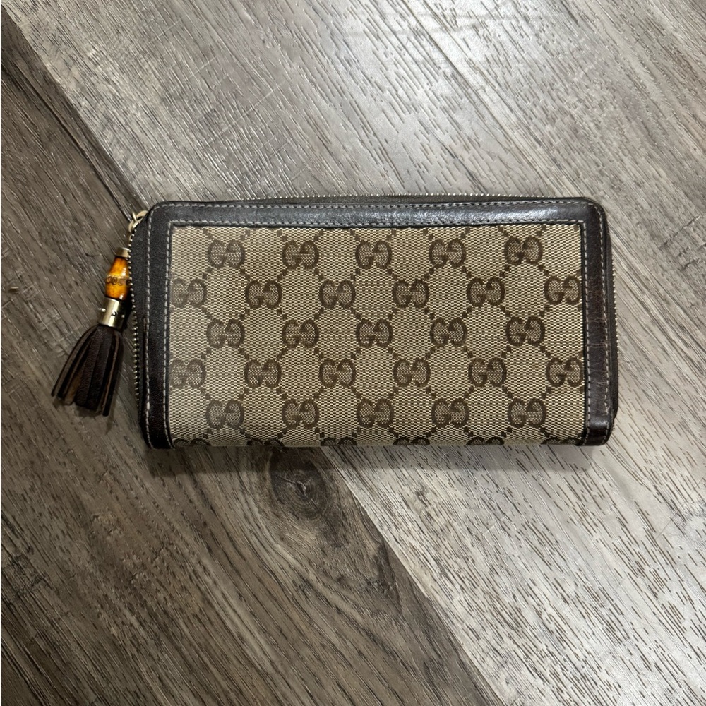 Gucci Beige and Dark Brown Zip Wallet